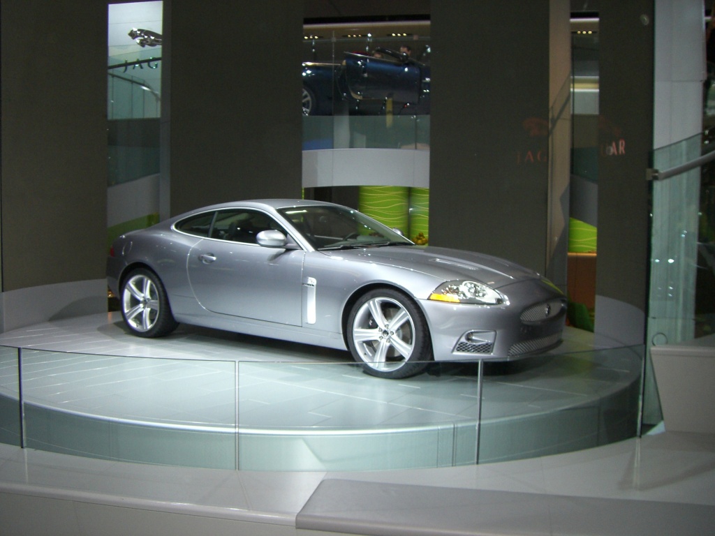 Jaguar XKR - profil